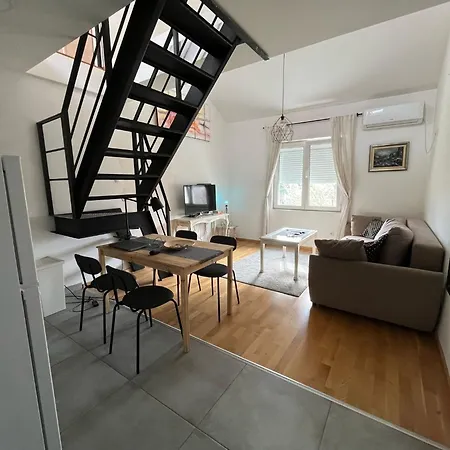 Nikolaj Apartment *